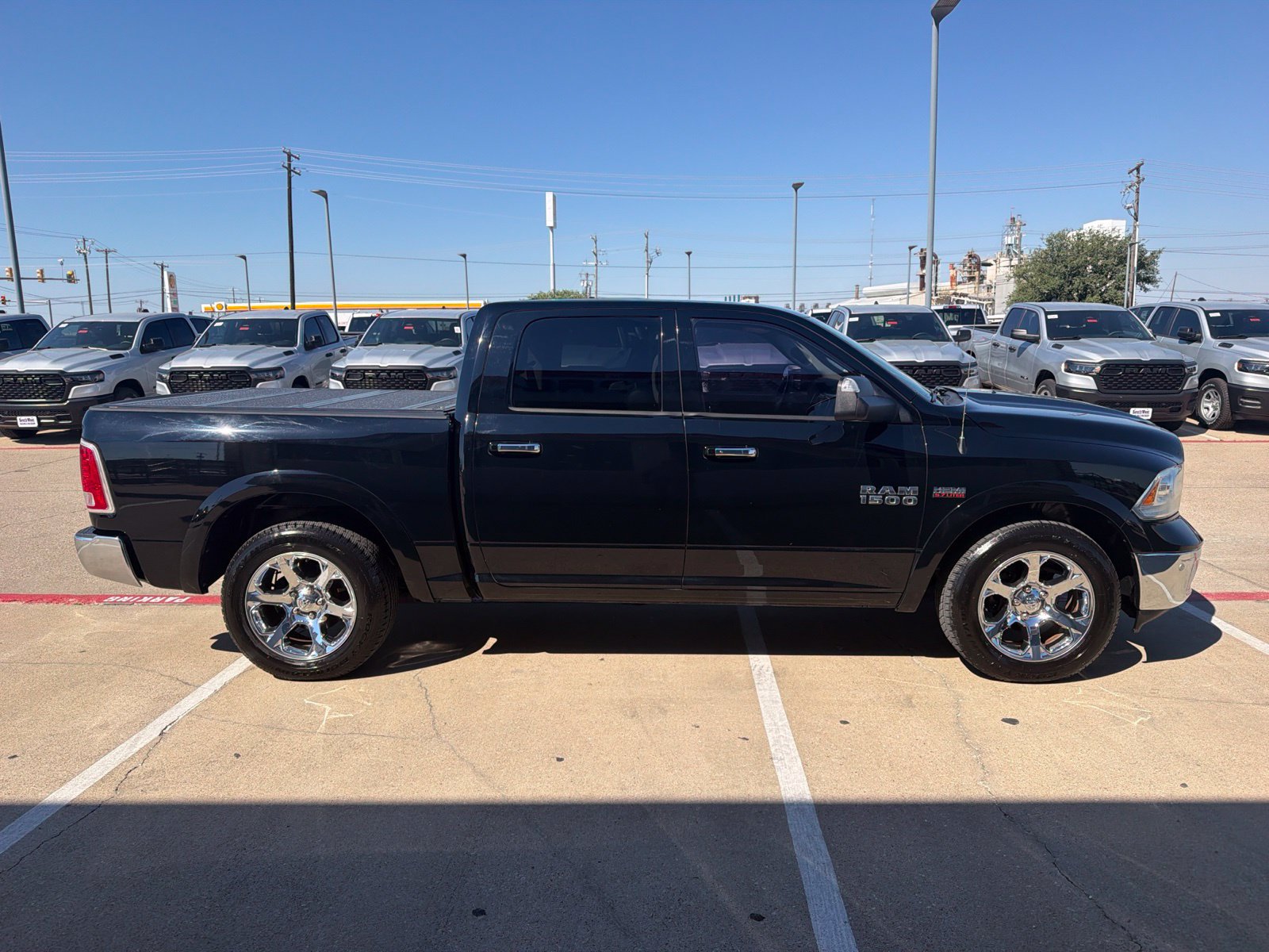 Used 2014 RAM 1500 Laramie w/ Convenience Group RWD image 4