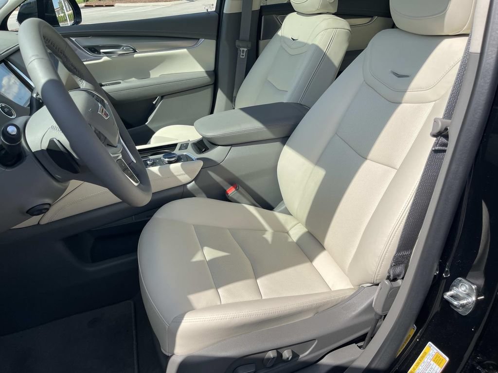 New 2026 Cadillac XT5 Premium Luxury w/ Driver Assist Package AWD/4WD image 20