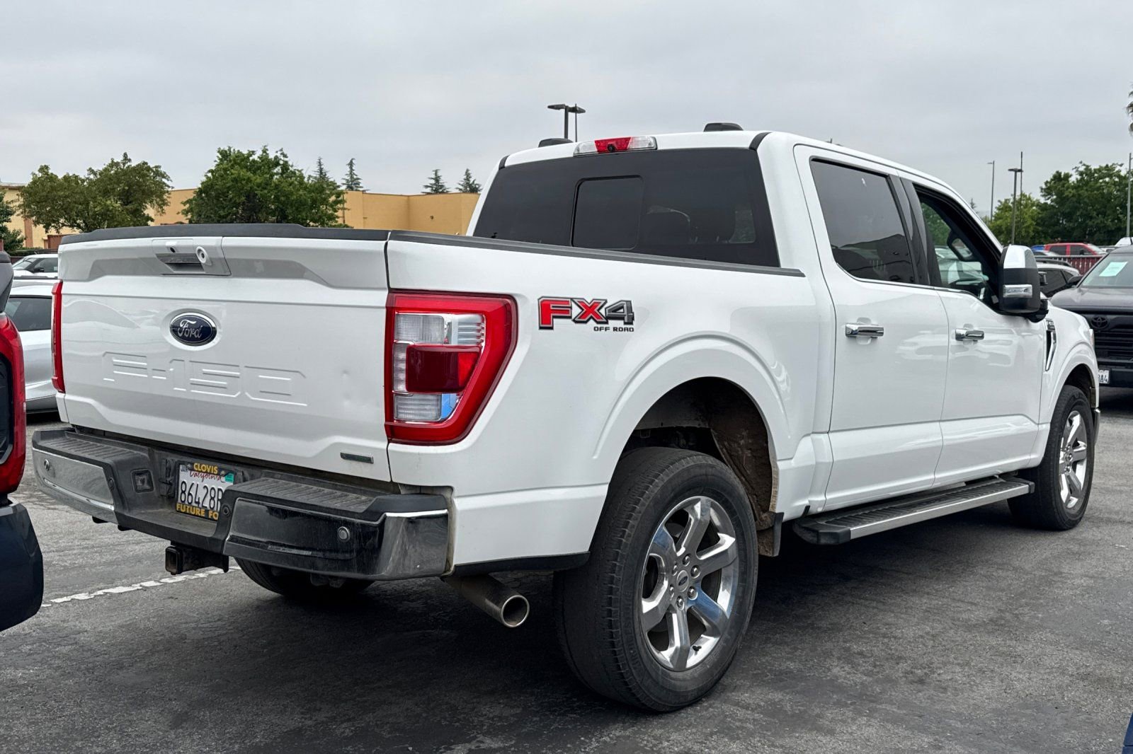 Used 2022 Ford F150 Lariat w/ Max Trailer Tow Package image 5