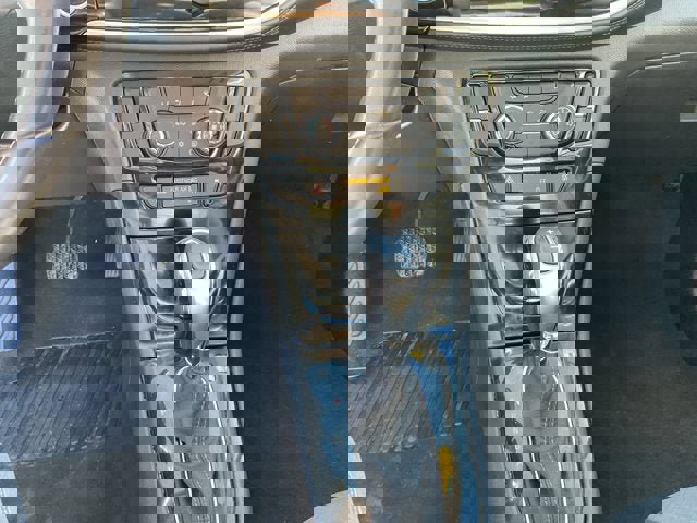 Used 2022 Buick Encore Preferred w/ Safety Package image 20