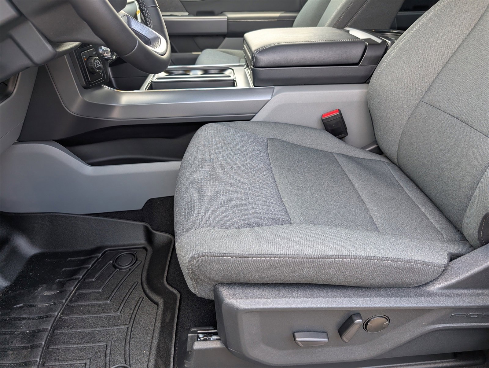 New 2025 Ford F150 XLT w/ Equipment Group 303A High image 16