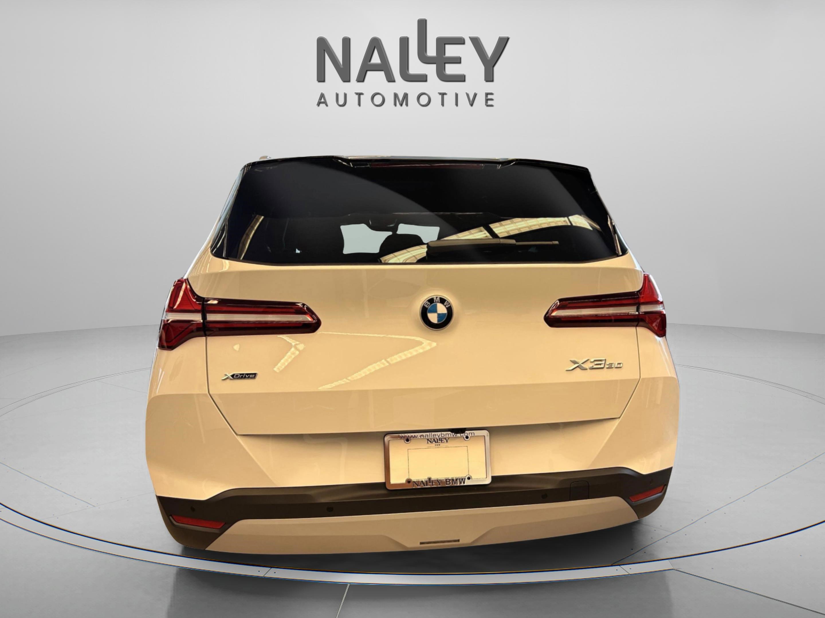 Used 2025 BMW X3 xDrive30i image 3