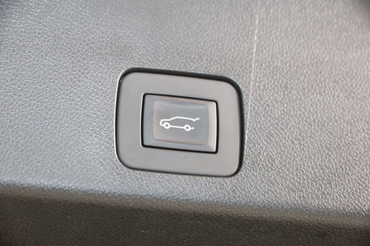 Used 2025 Buick Encore GX Sport Touring AWD/4WD image 44