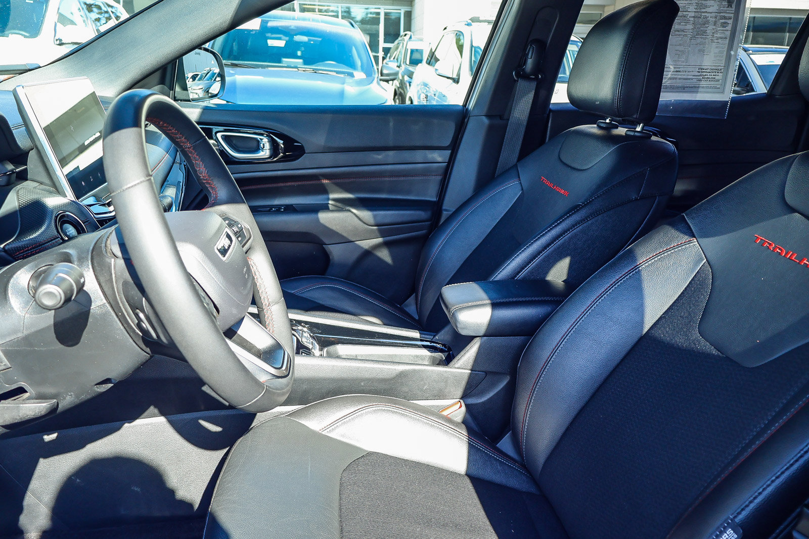 Used 2024 Jeep Compass Trailhawk image 14