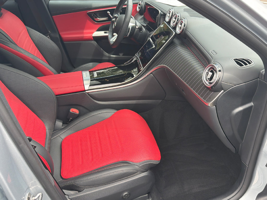 Used 2026 Mercedes-Benz GLC 300 4MATIC image 13