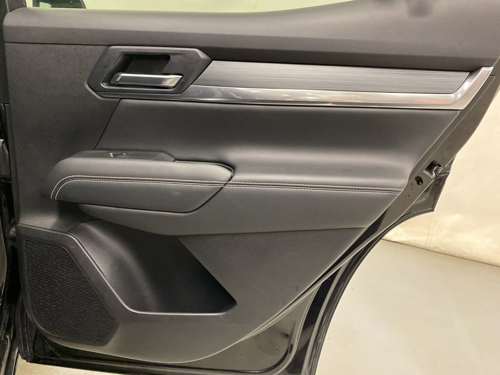 Used 2025 GMC Terrain Elevation image 13