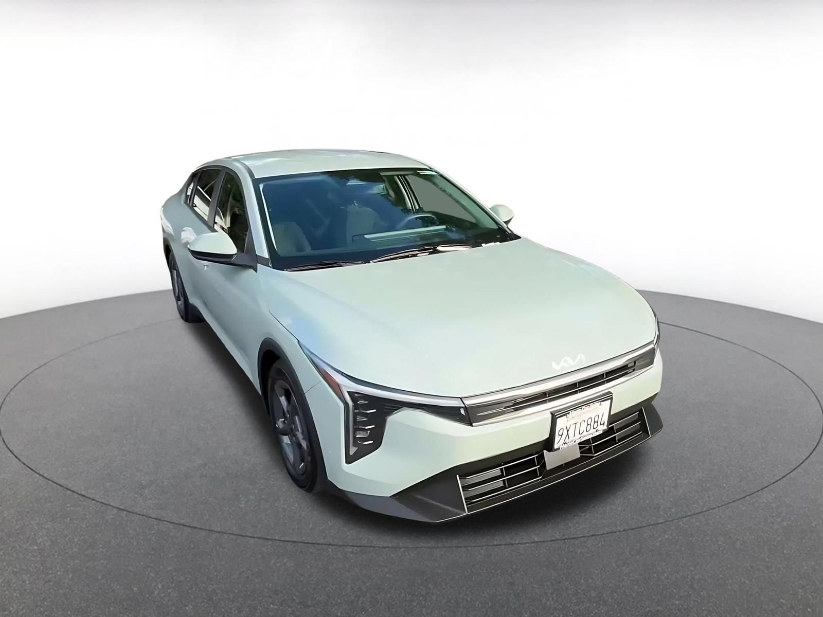 Used 2026 Kia K4 FWD image 3