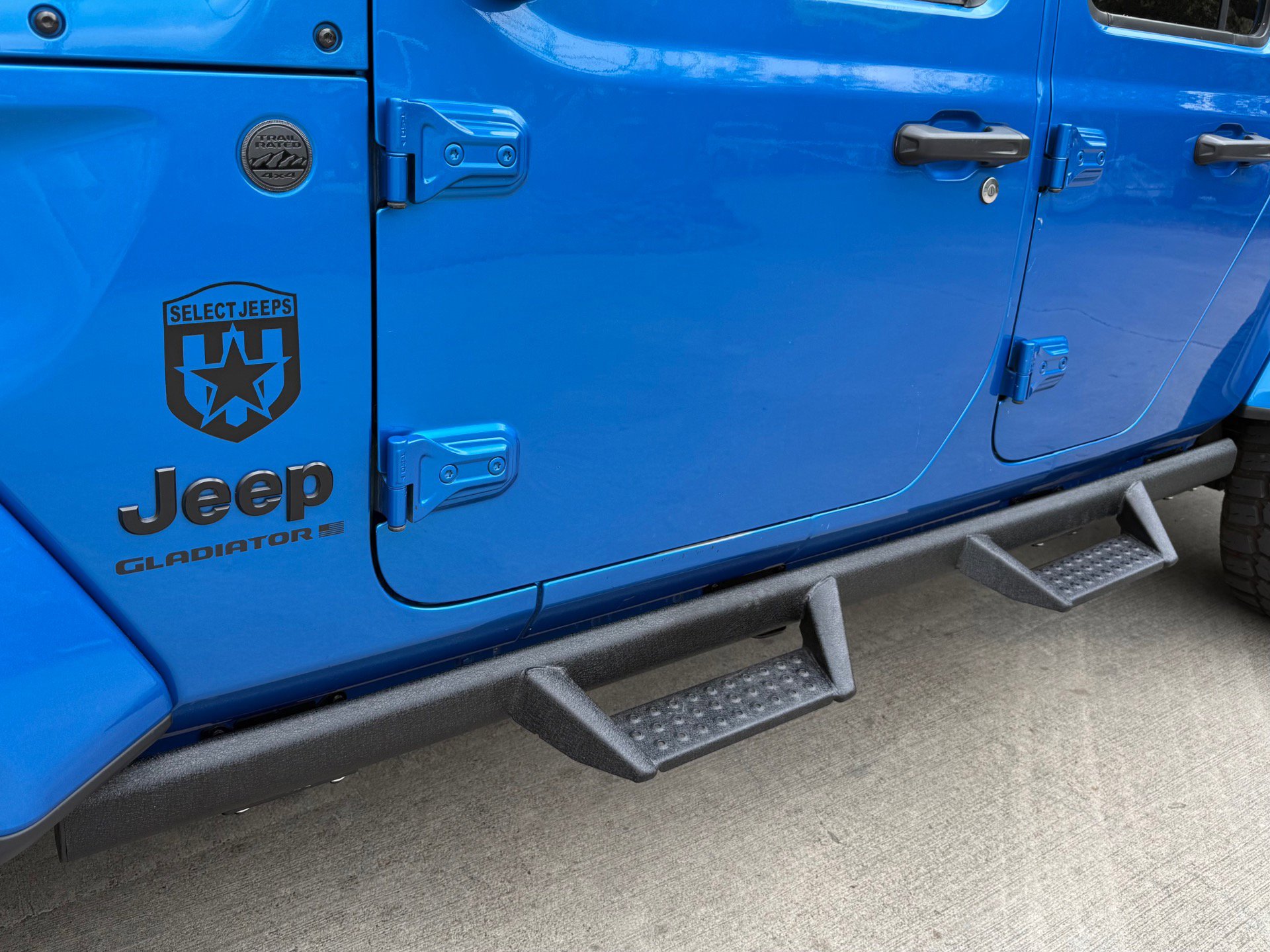 Used 2023 Jeep Gladiator Sport image 7