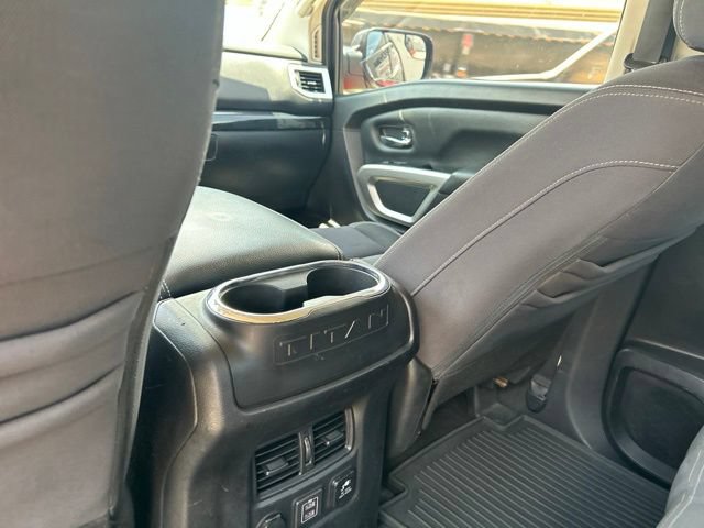 Used 2020 Nissan Titan SV w/ SV Convenience Package AWD/4WD image 39