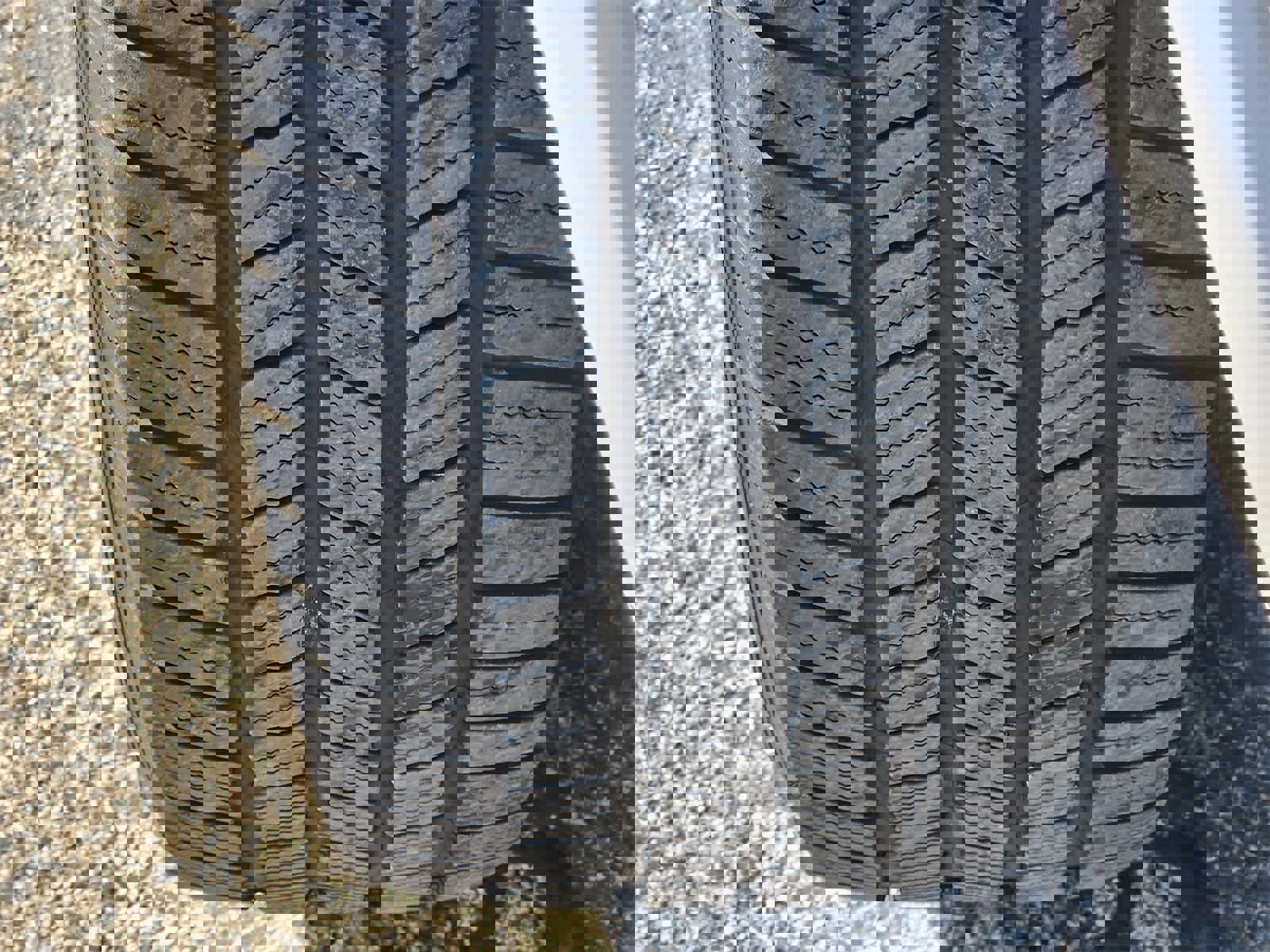 Used 2017 Jeep Grand Cherokee Overland w/ Jeep Active Safety Group image 10