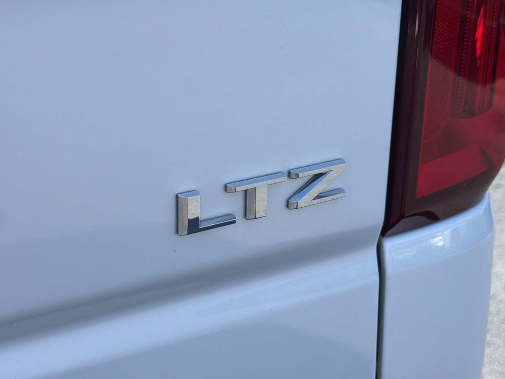Used 2024 Chevrolet Silverado 1500 LTZ w/ LTZ Premium Package AWD/4WD image 13