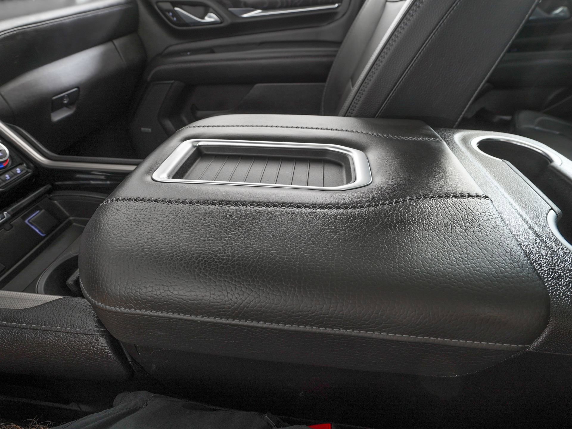 Used 2021 GMC Yukon Denali w/ LPO, Illumination Package image 31