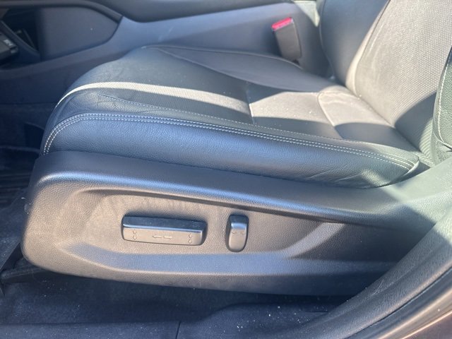 Used 2019 Honda HR-V Touring image 11