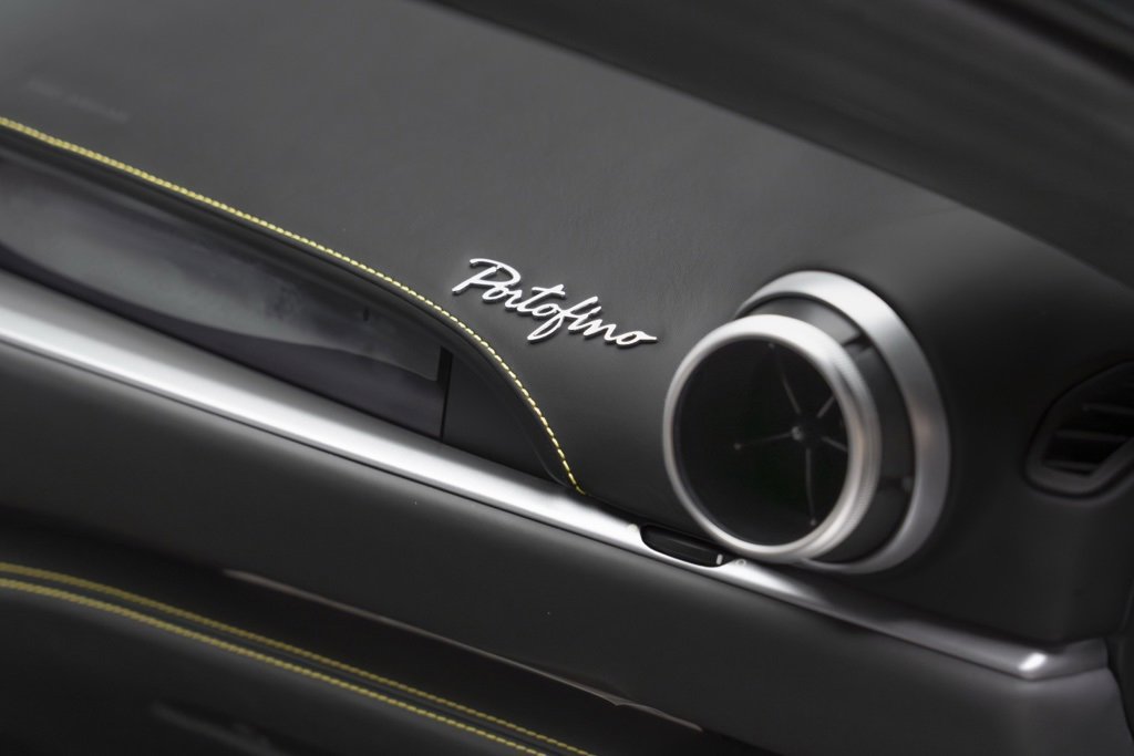 Used 2019 Ferrari Portofino image 17