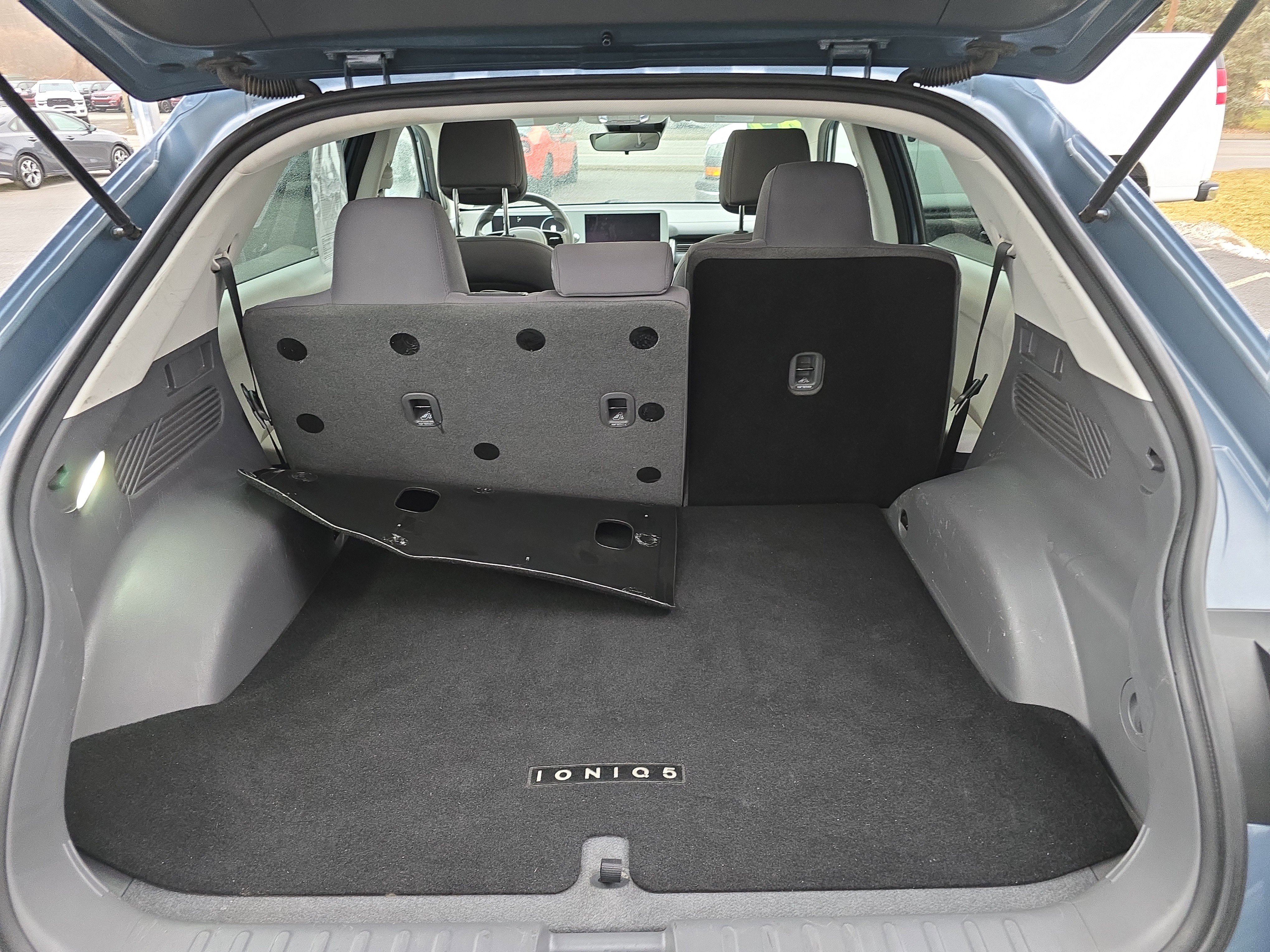 Used 2022 Hyundai Ioniq 5 SE w/ Cargo Package image 5