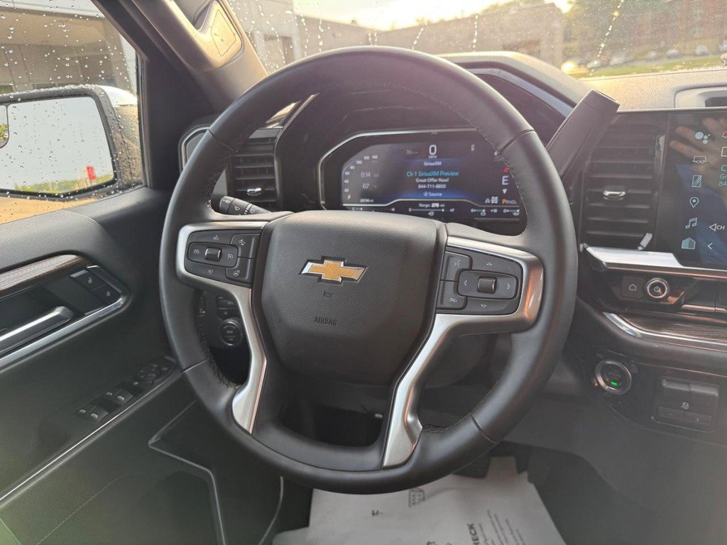 Used 2025 Chevrolet Silverado 1500 LT image 13