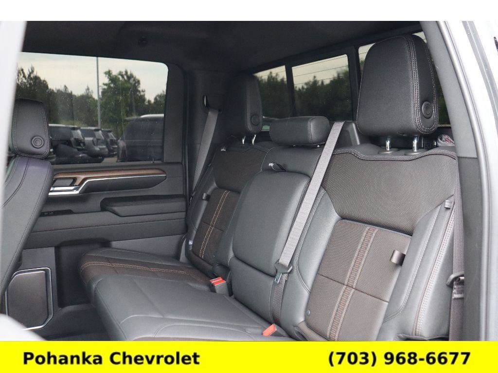 Used 2024 Chevrolet Silverado 2500 High Country w/ Technology Package AWD/4WD image 26