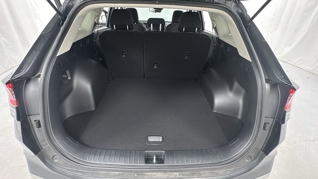 Used 2023 Kia Sportage LX image 15