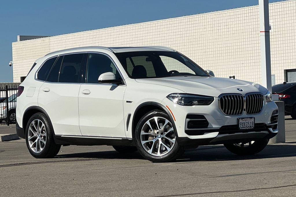 Used 2023 BMW X5 xDrive45e AWD/4WD image 2