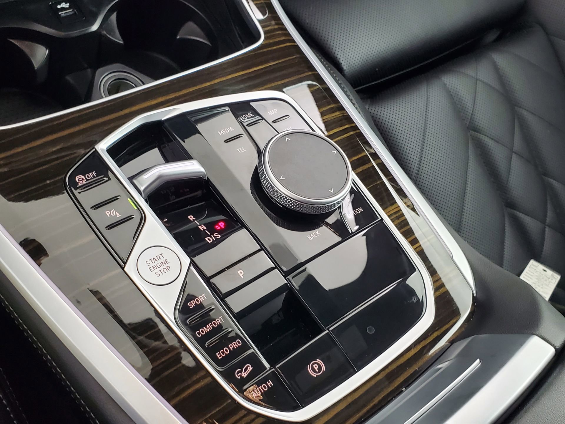 Used 2025 BMW X5 xDrive40i w/ Parking Assistance Package image 43