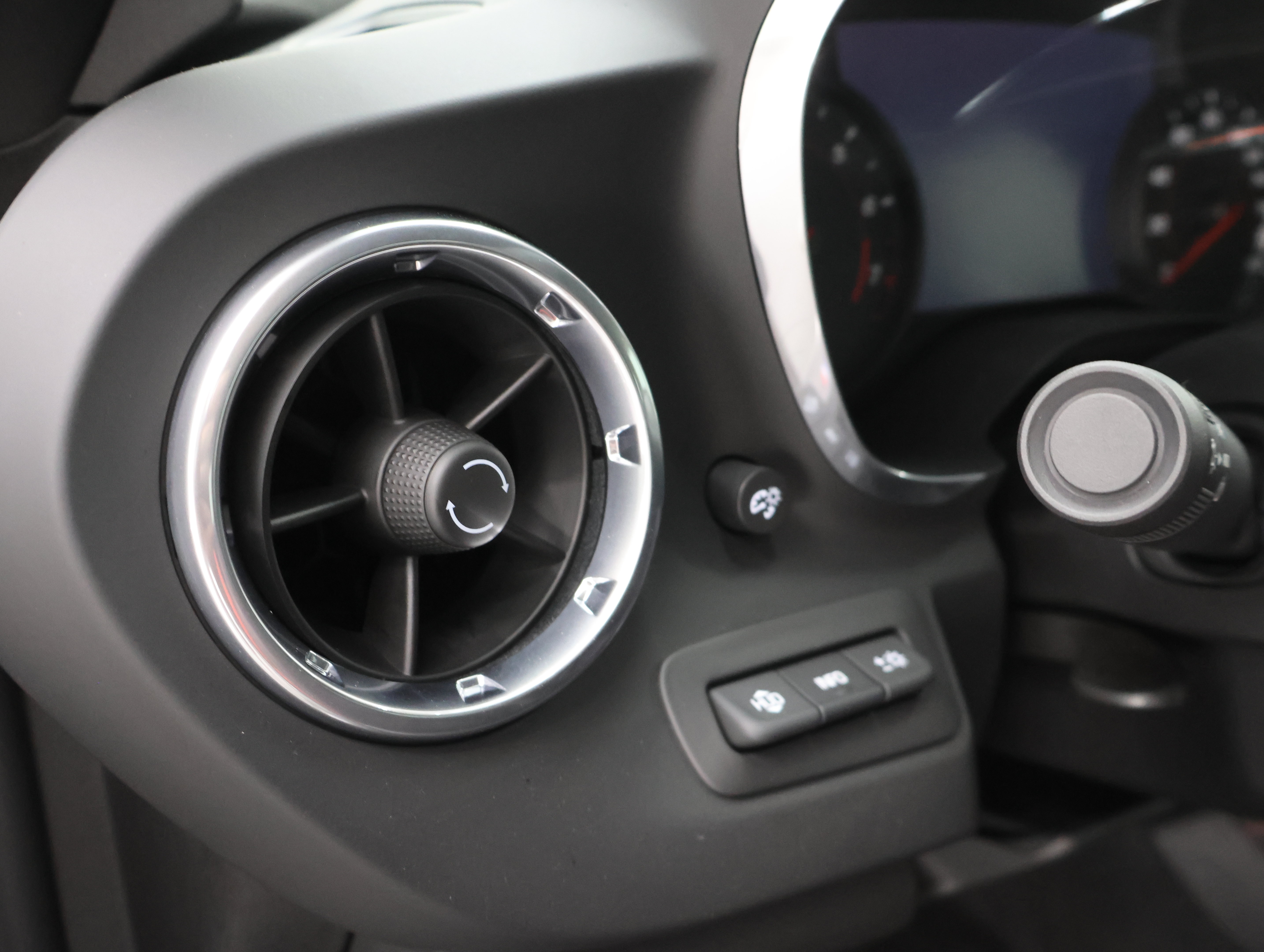 Used 2017 Chevrolet Camaro ZL1 RWD image 38