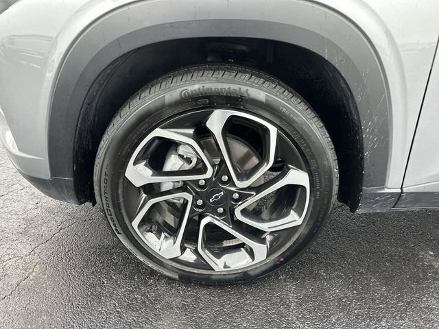 Used 2025 Chevrolet Trax RS w/ Sunroof Package image 10