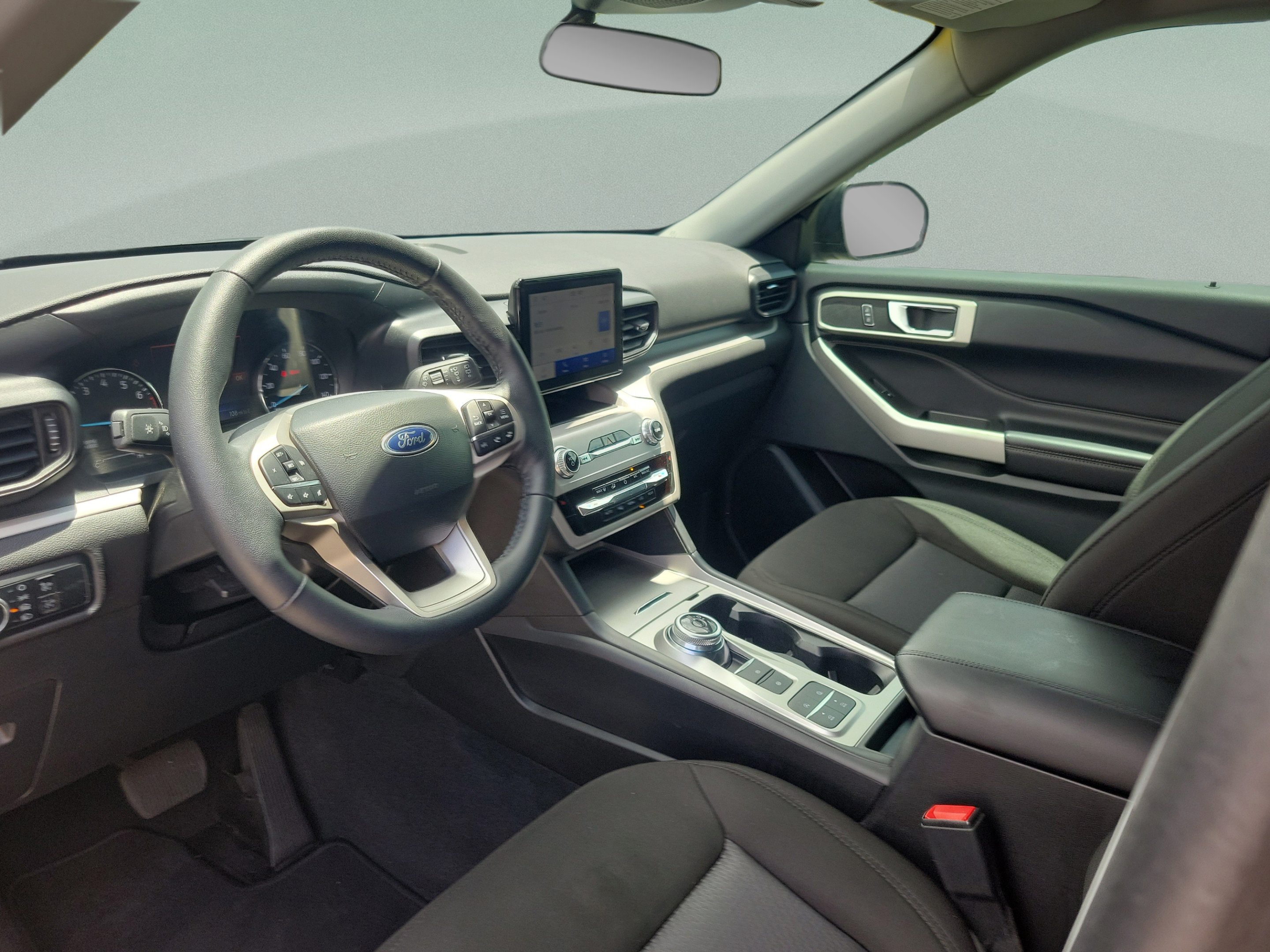 Used 2023 Ford Explorer XLT RWD image 16