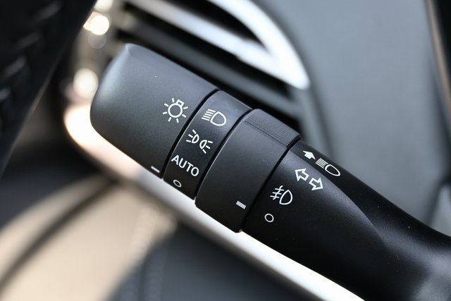 New 2025 Subaru Outback Touring XT image 34