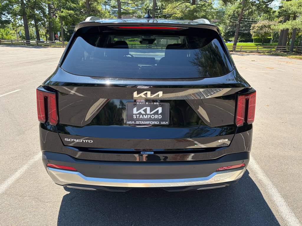 Used 2025 Kia Sorento EX AWD/4WD image 6