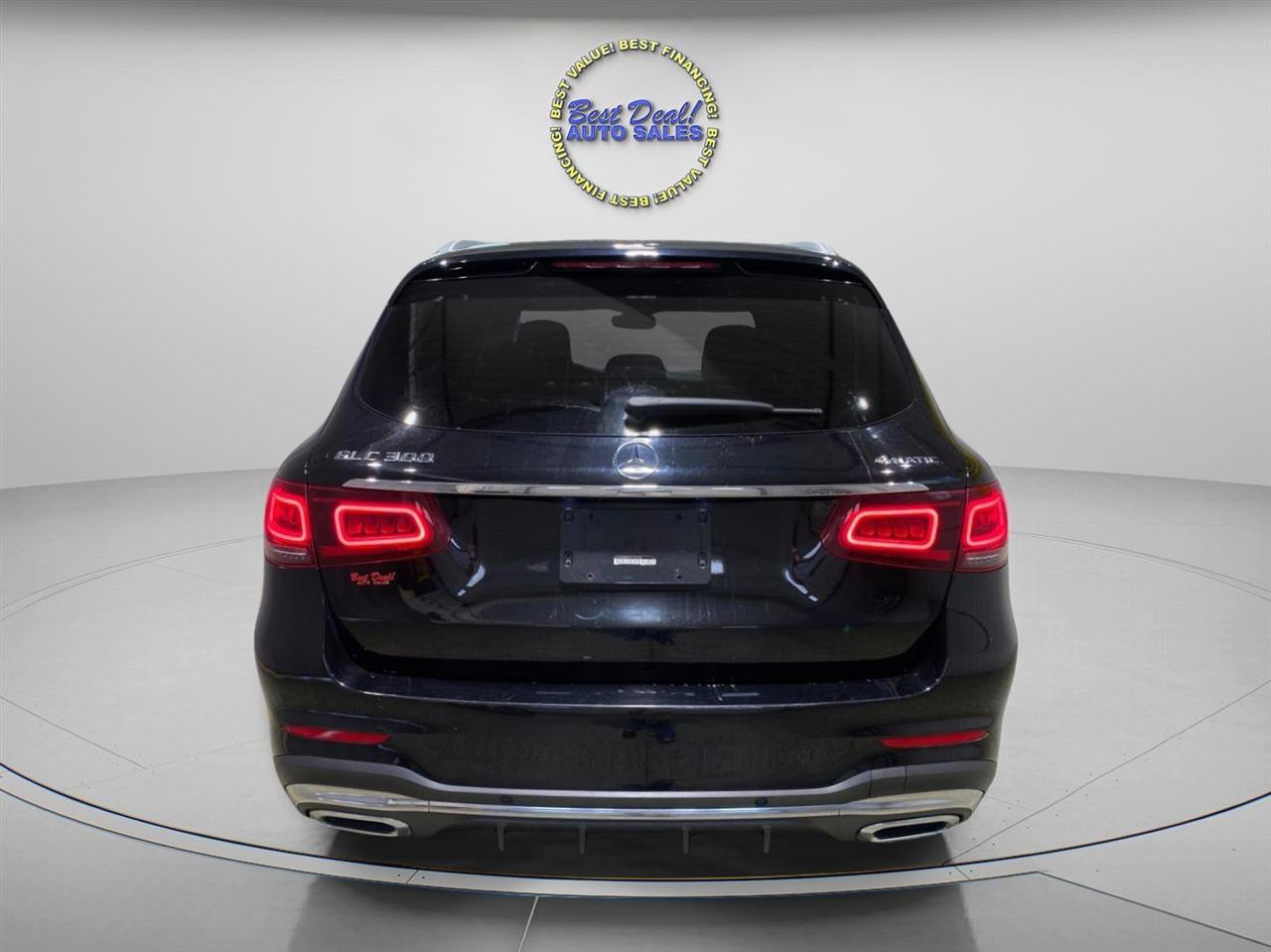 Used 2020 Mercedes-Benz GLC 300 4MATIC image 4