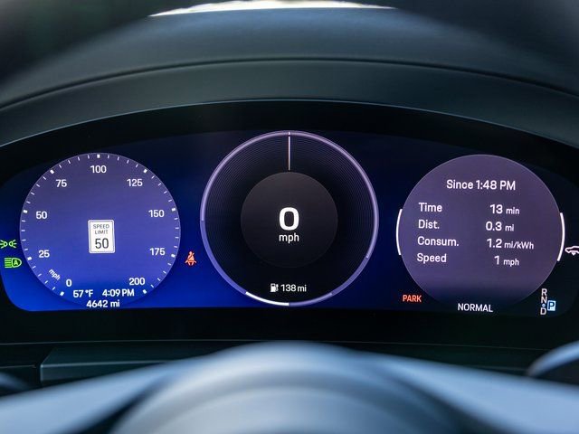 Certified 2025 Porsche Macan Electric RWD image 52