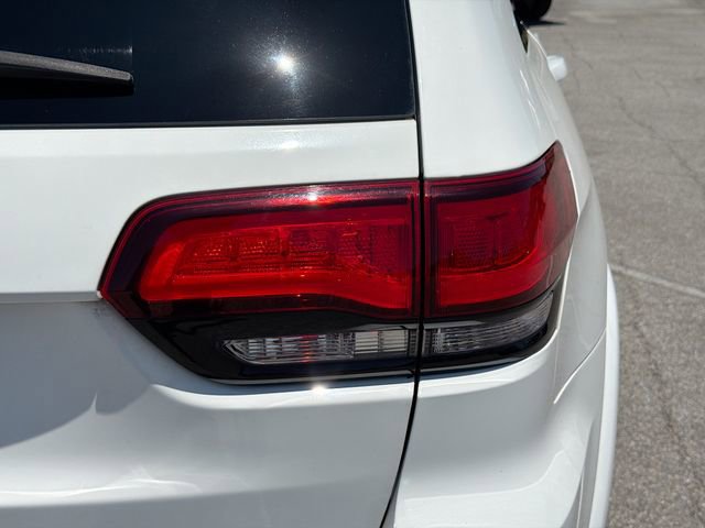 Used 2020 Jeep Grand Cherokee Altitude RWD image 10
