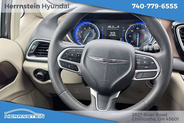 Used 2023 Chrysler Voyager LX FWD image 7