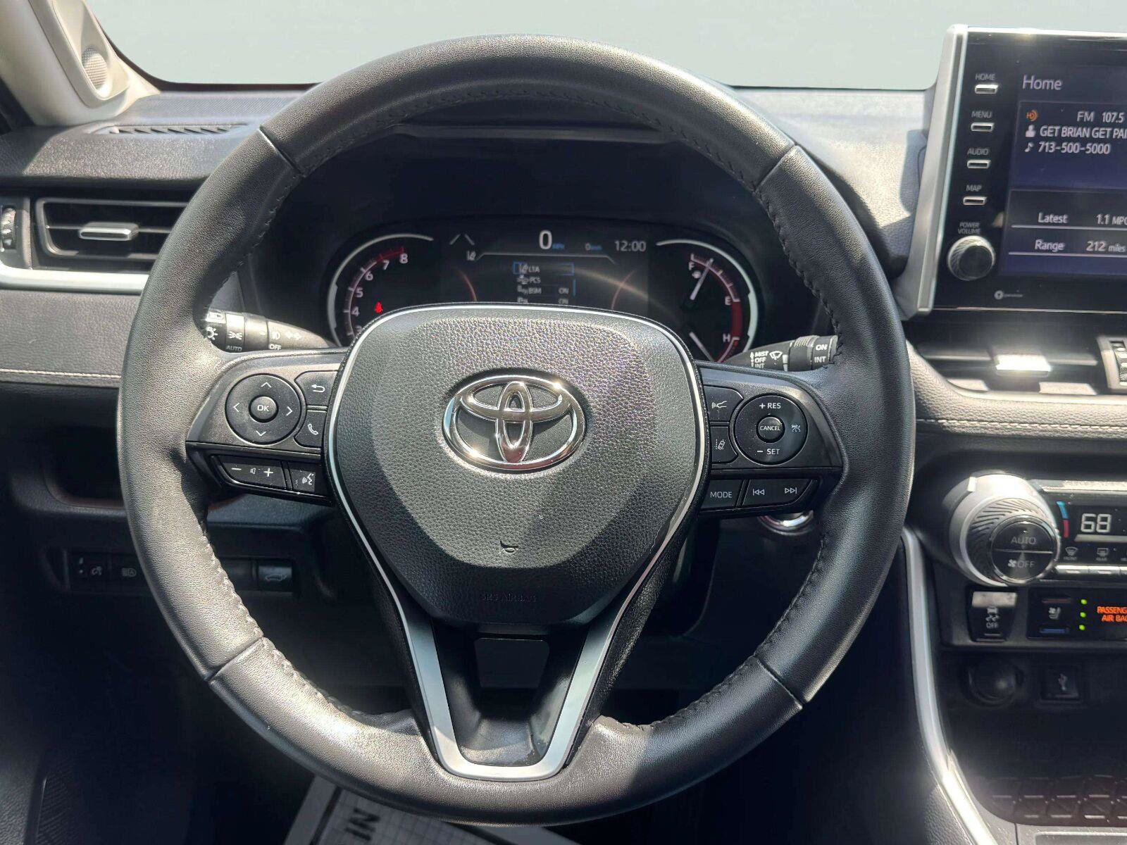 Used 2022 Toyota RAV4 Limited FWD image 32