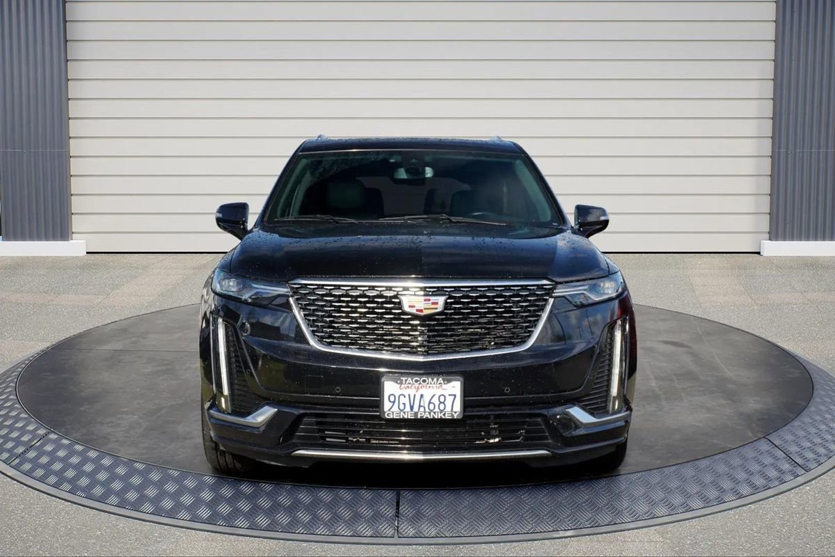 Used 2020 Cadillac XT6 Premium Luxury image 2