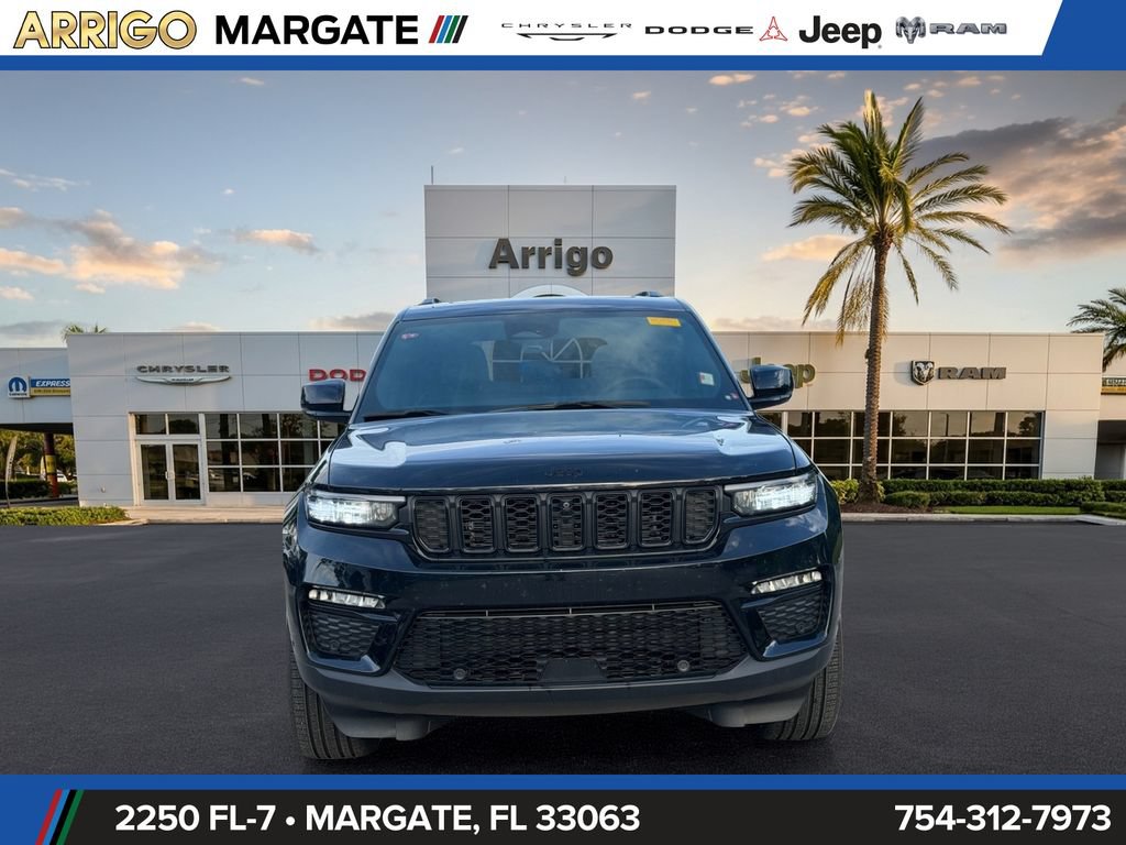 Used 2025 Jeep Grand Cherokee Limited w/ Luxury Tech Group II AWD/4WD image 2
