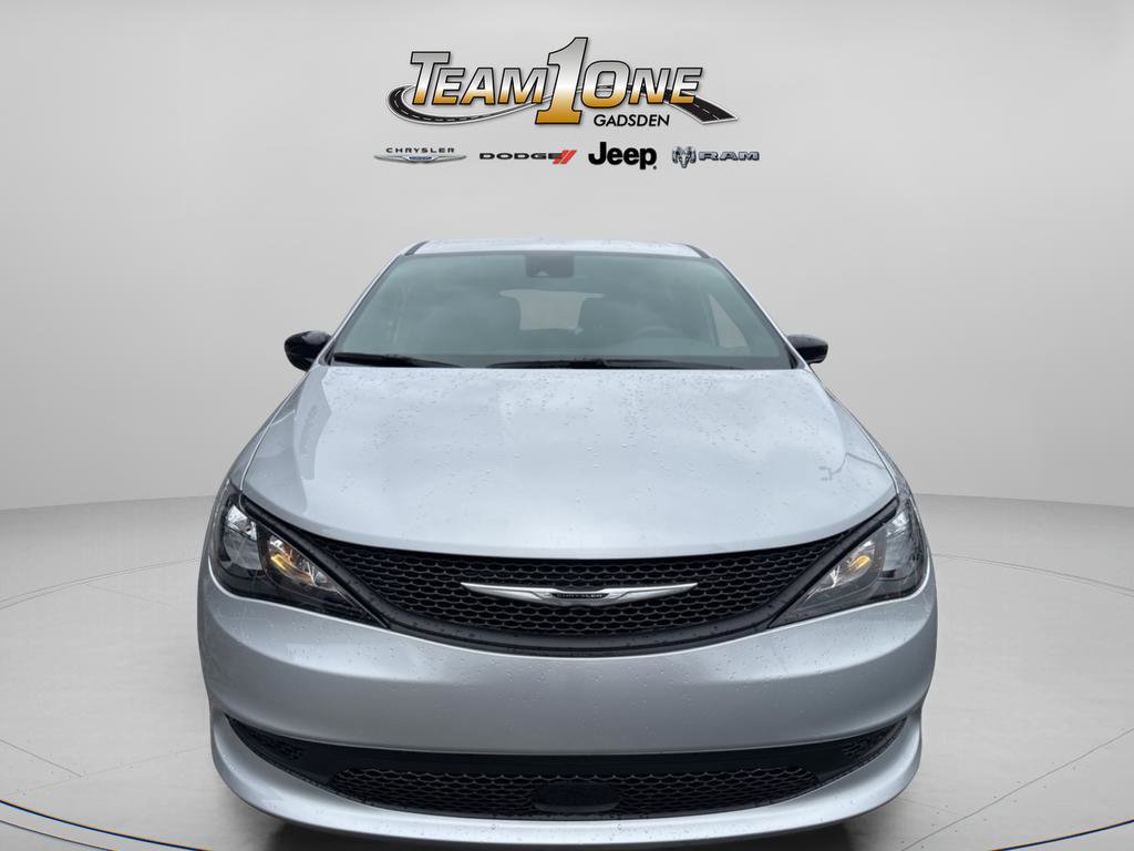 New 2026 Chrysler Voyager LX image 3