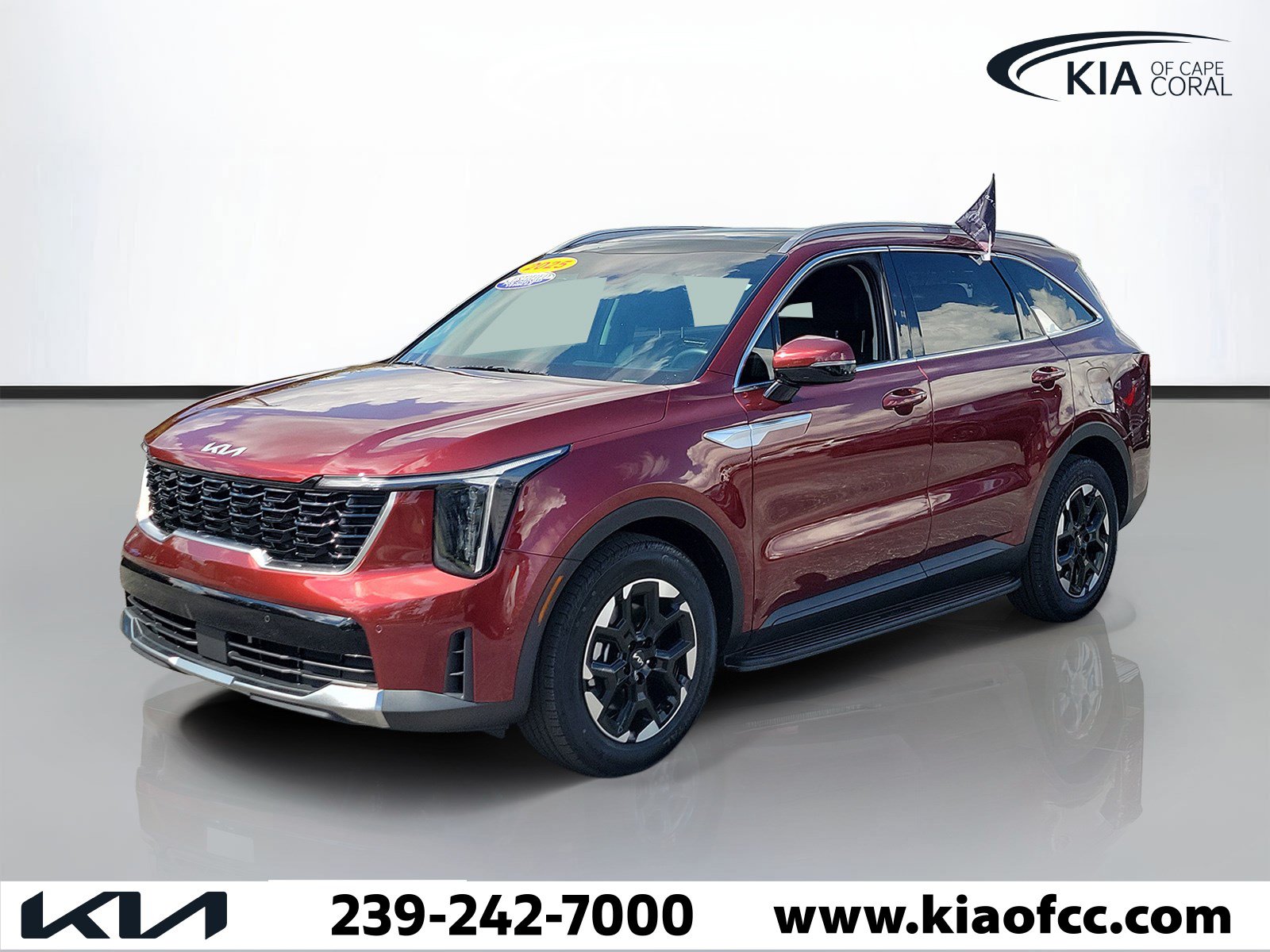 Certified 2025 Kia Sorento S w/ Panoramic Sunroof Package FWD image 3