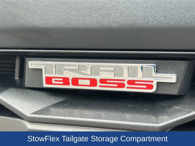 Used 2023 Chevrolet Colorado Trail Boss AWD/4WD image 33