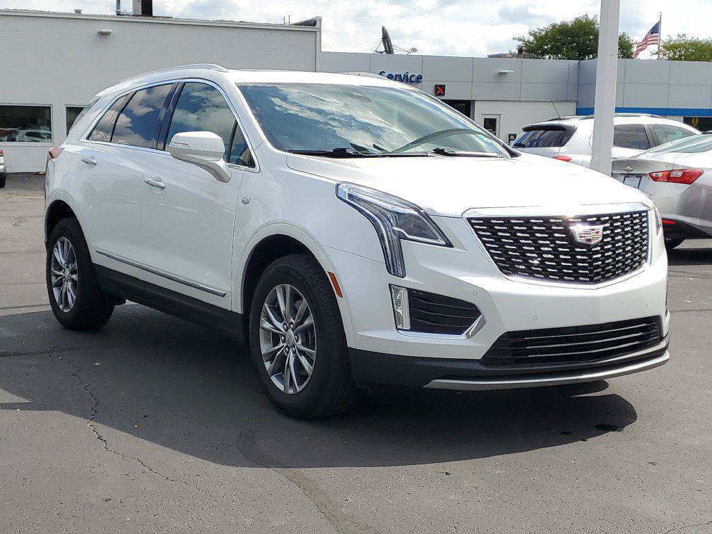 Used 2023 Cadillac XT5 Premium Luxury w/ LPO, Floor Liner Package FWD image 2