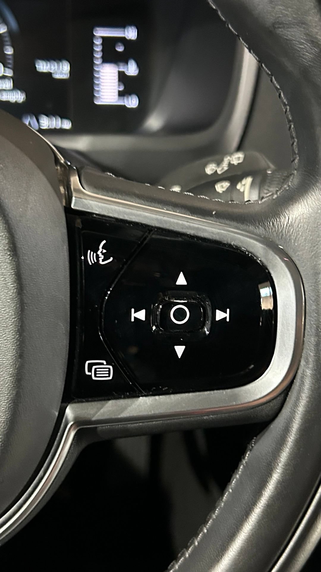 Used 2018 Volvo XC90 T5 Momentum w/ Convenience Package AWD/4WD image 83