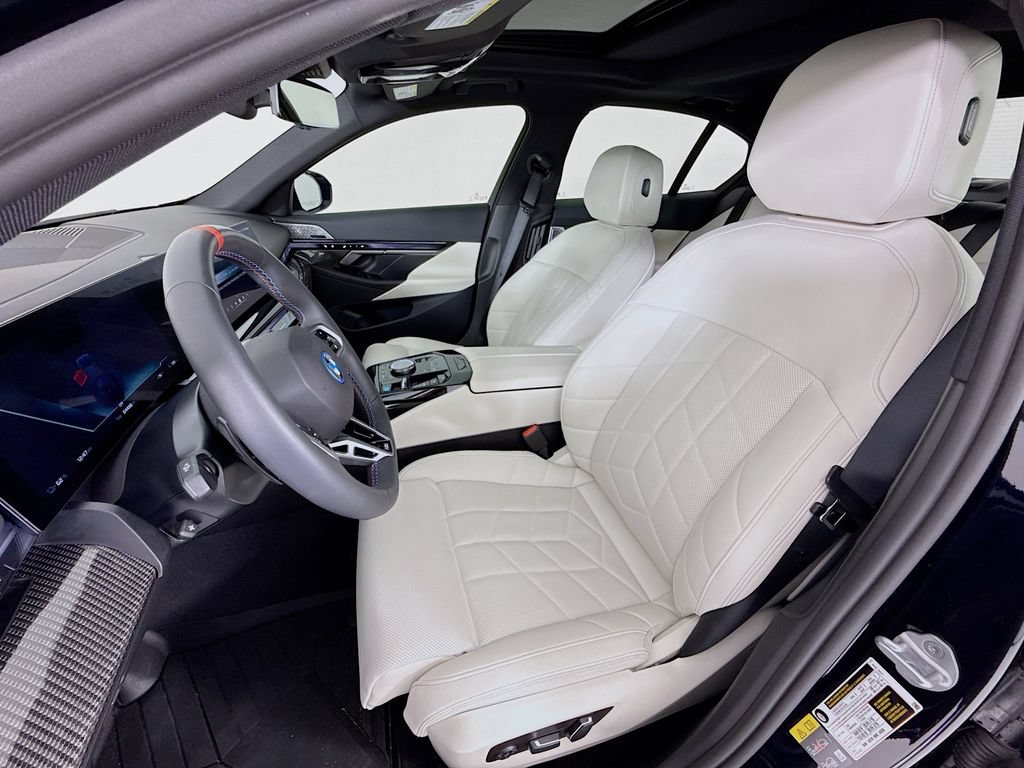 Used 2025 BMW i5 M60 w/ Premium Package AWD/4WD image 5