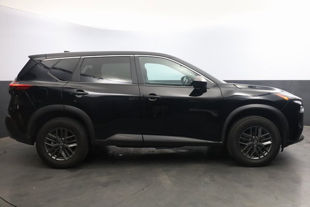 Used 2023 Nissan Rogue S image 4