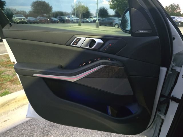 Used 2021 BMW X5 xDrive40i w/ Premium Package image 27