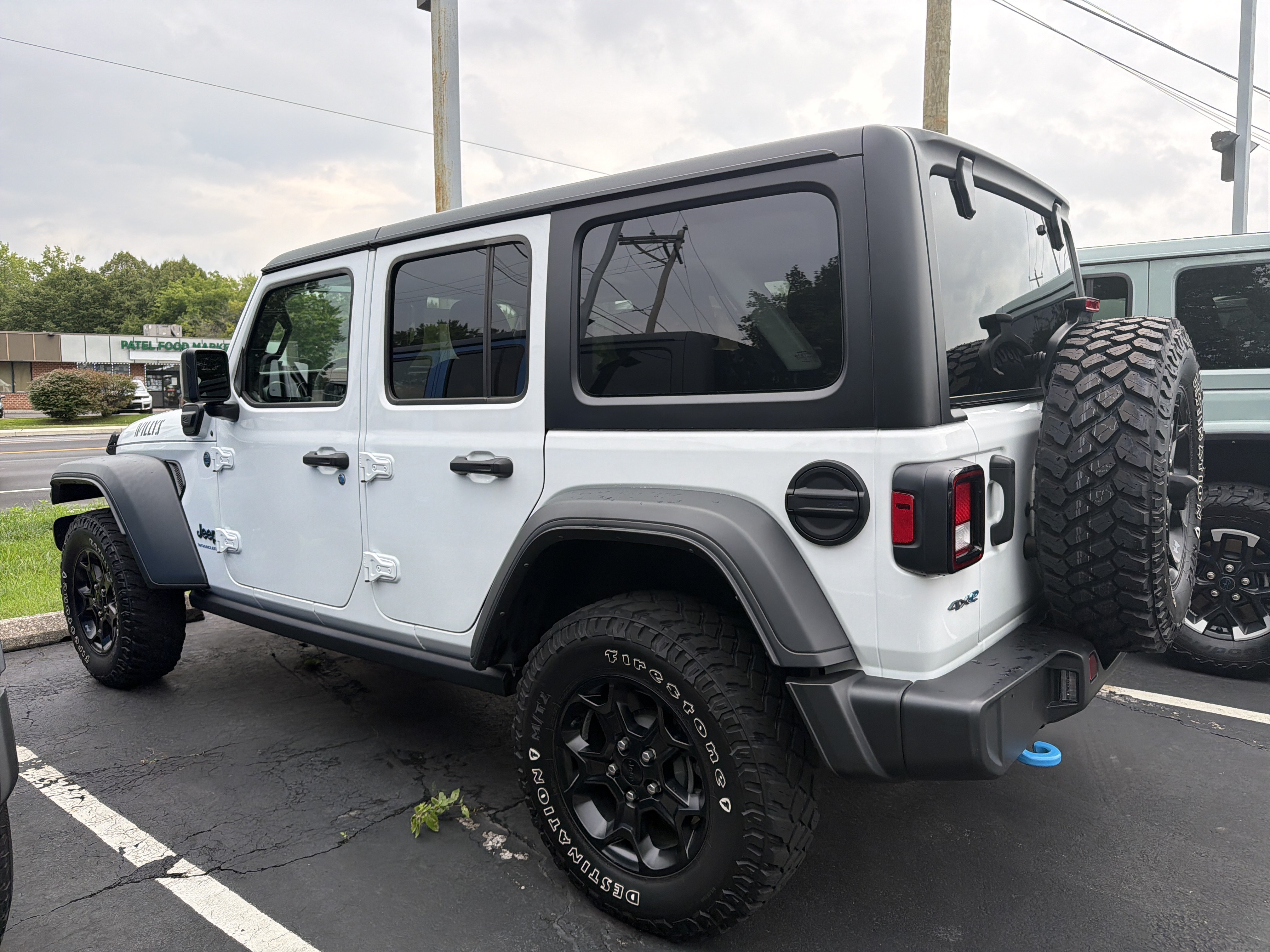 Certified 2023 Jeep Wrangler Unlimited w/ Cold Weather Group AWD/4WD image 5