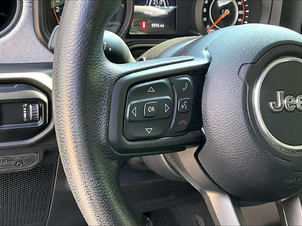 Used 2025 Jeep Wrangler Unlimited Sport AWD/4WD image 19