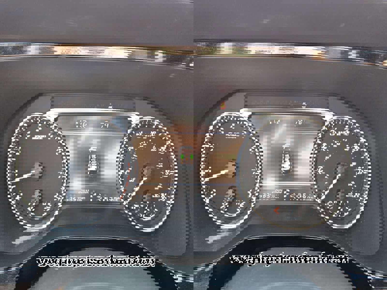 Used 2023 Nissan Pathfinder Platinum w/ Black Appearance Package image 14