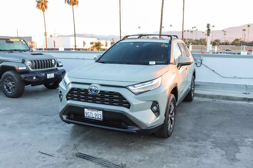 Used 2023 Toyota RAV4 XLE Premium AWD/4WD image 4