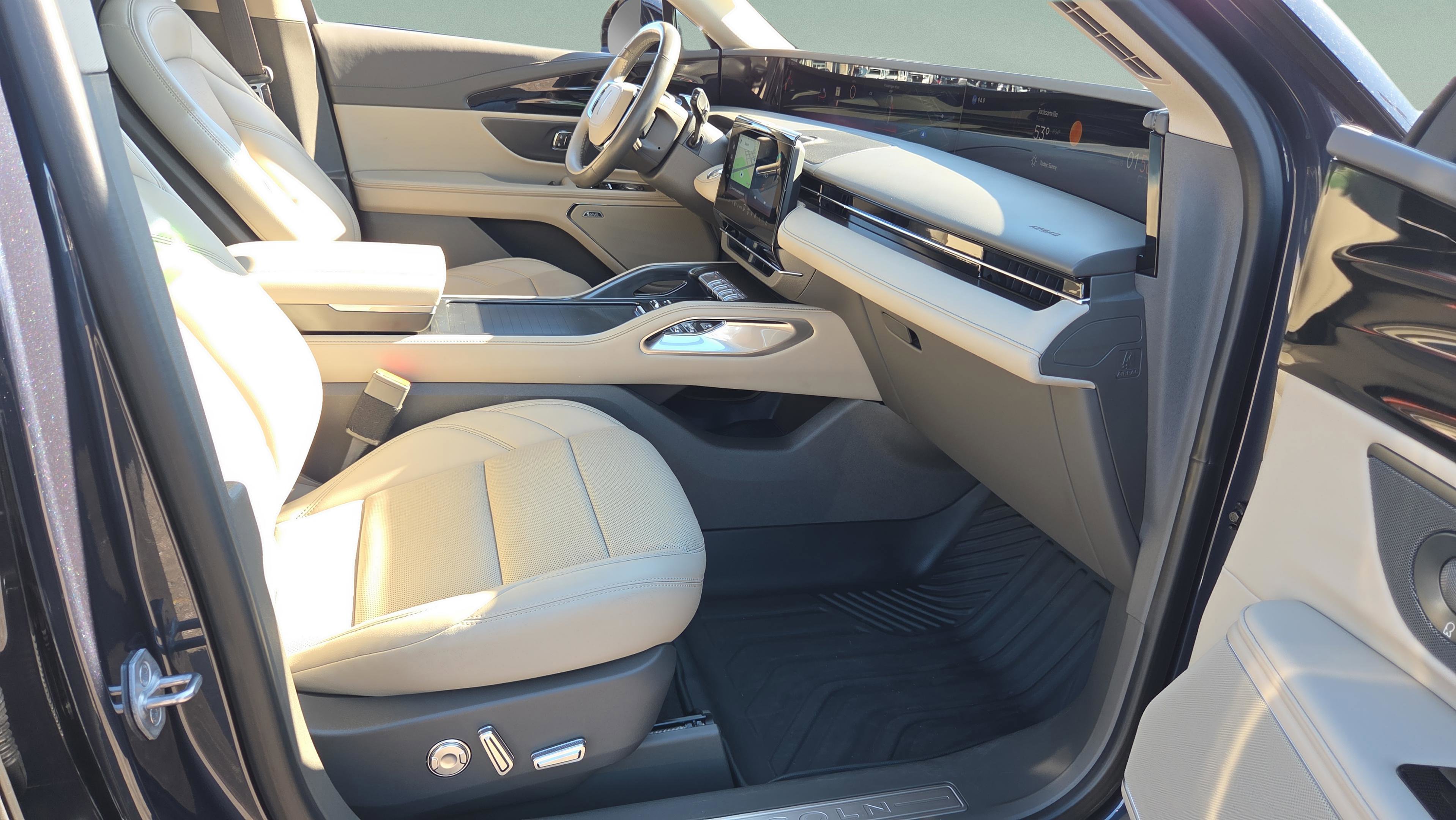 Used 2024 Lincoln Nautilus Premier w/ Equipment Group 102A image 31