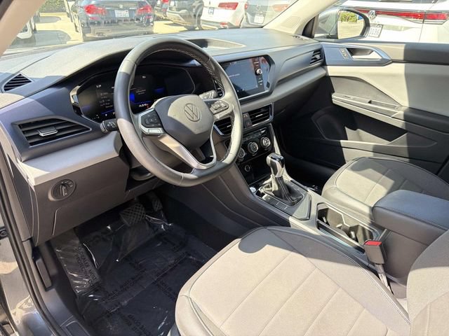 Certified 2023 Volkswagen Taos SE FWD image 14